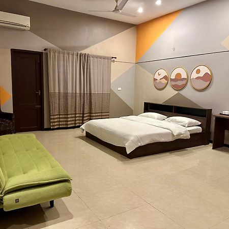 Costa Verde Luxury Seafront Villa Chennai Esterno foto